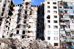В Лисичанске жильцы разрушенного дома получили первые выплаты 