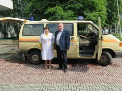 У Лисичанську Сергій Жадан передав авто швидкої допомоги лікарні