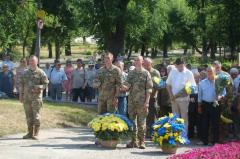 В Луганской области скорбили о жертвах войны 