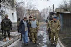 Представники посольства США приїхали на Луганщину, щоб персонально переконатися в порушеннях бойовиками Мінських угод