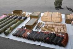 На блокпосту в Днепропетровской области СБУ изъяла оружие и боеприпасы