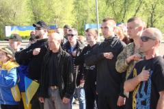 В прифронтовом городе Луганщины массово скандируют: «Слава Украине»
