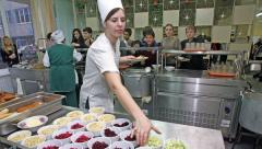 Чиновники Рубежного украли 400 тысяч гривен на поставках продуктов в детские сады и школы